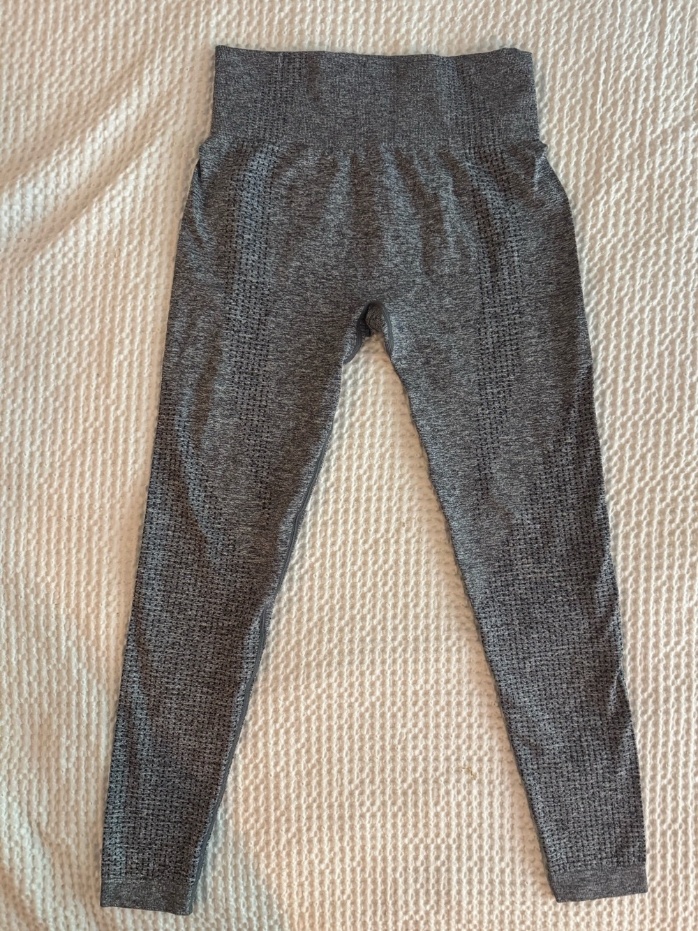 Womenโs ' Seamless High-Waist Knit booty lifting/compression Leggings - Gray